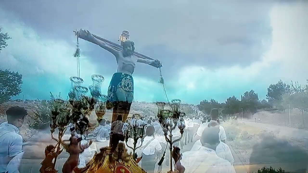 llevada cristo de villajos 2023 salida del pueblo y subida a san isidro