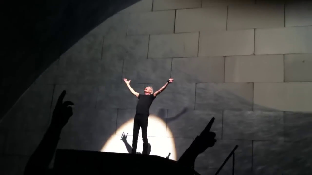 Comfortably Numb Featuring David Gilmour Roger Waters The Wall
