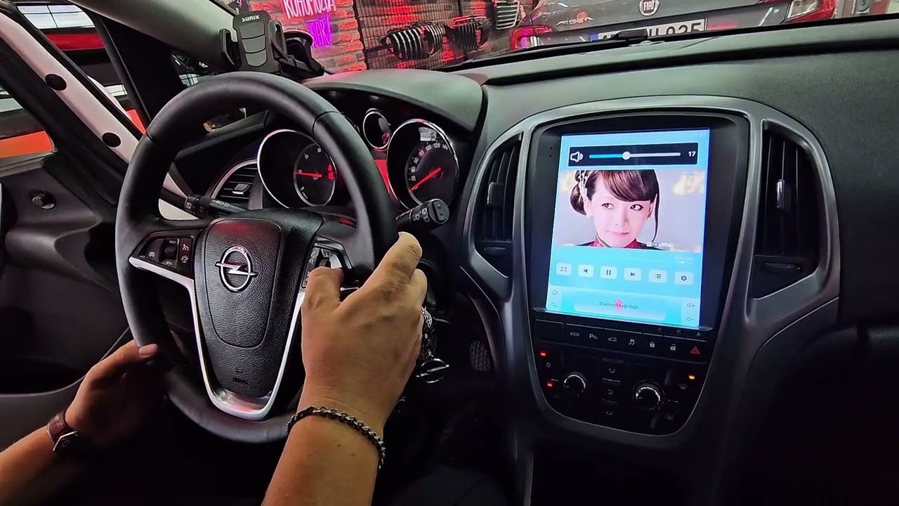 Opel Astra J Kablosuz Carplayli Android Tesla Ekran