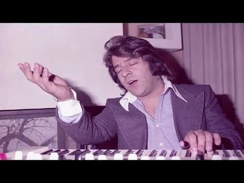 آهنگ و موسیقی زیبا با آواز حنجره طلایی و جاویدانه مرحوم احمد ظاهر تو با منی تو مثل من Ahmad Zahir