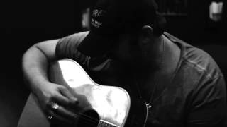 Video thumbnail of "Lee Brice - On My Way Home To You"