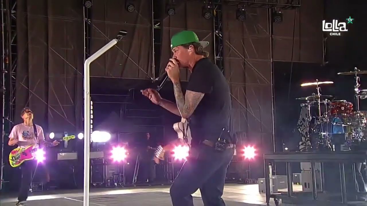 blink-182 - Reckless Abandon (Live at Lollapalooza 2024) adlı videoyu YouTube'da izle blink-182 - Reckless Abandon (Live at Lollapalooza 2024) adlı videoyu YouTube'da izle
