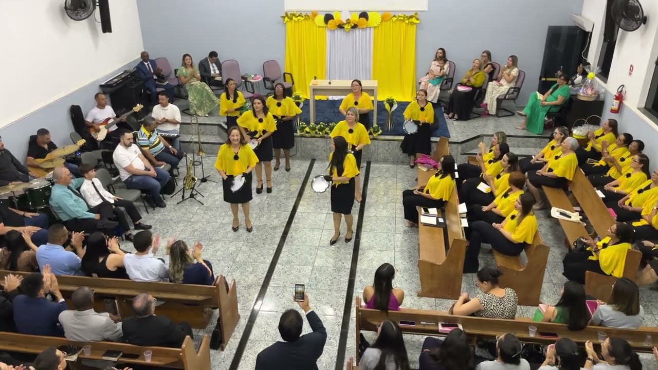 Grupo de Pandeiro - Presença de Deus (Kezya Nunes)