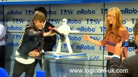 TOSY mRobo CES Justin Bieber