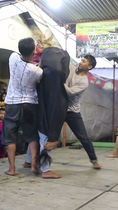 Barongan pecah kongsi #lenggerwonosobo #lengger #taritopeng #kesurupan