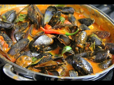 Mussels in a Spicy White Wine Tomato Sauce | CaribbeanPot.com