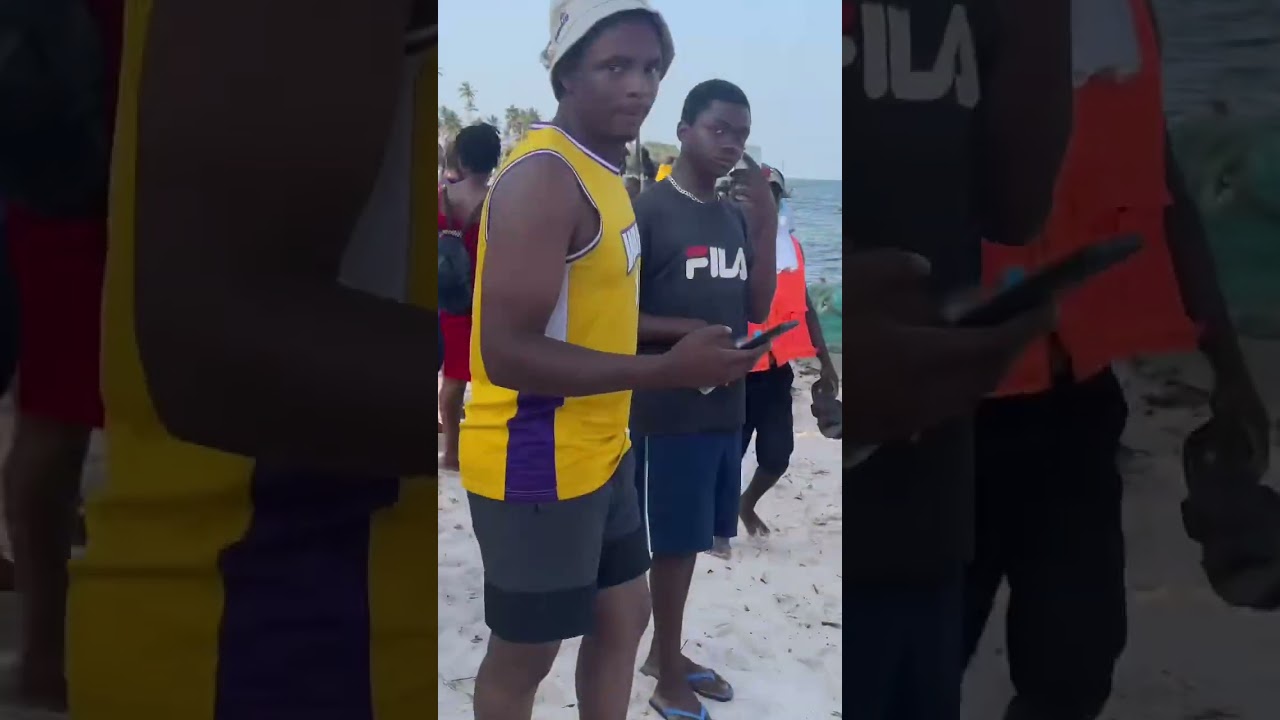 como é uma praia local na minha cidade em Moçambique 🇲🇿