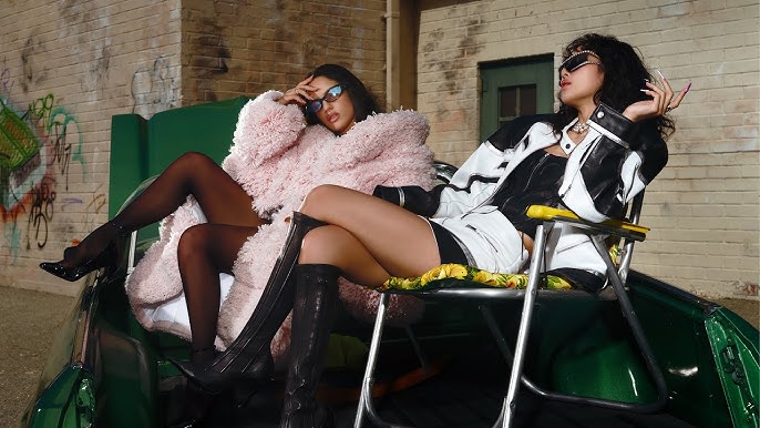 Telefonda uzbekcha seks videolarni tomosha qiling Pantolonsiz ayollarning yalangoch fotosuratlari