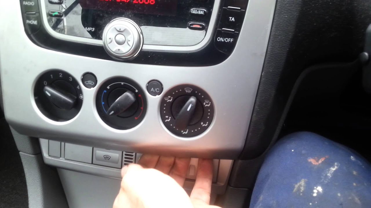 Ford focus sony radio removal - YouTube