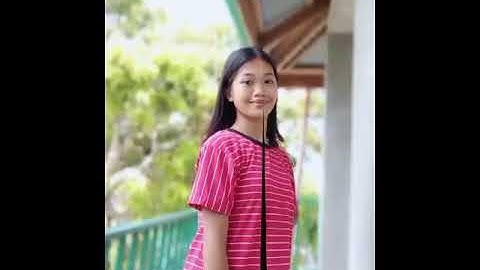 SELF-INTRODUCTION in Oral Communication in Context Class by LA RAINE SHYNIE CAGUAY