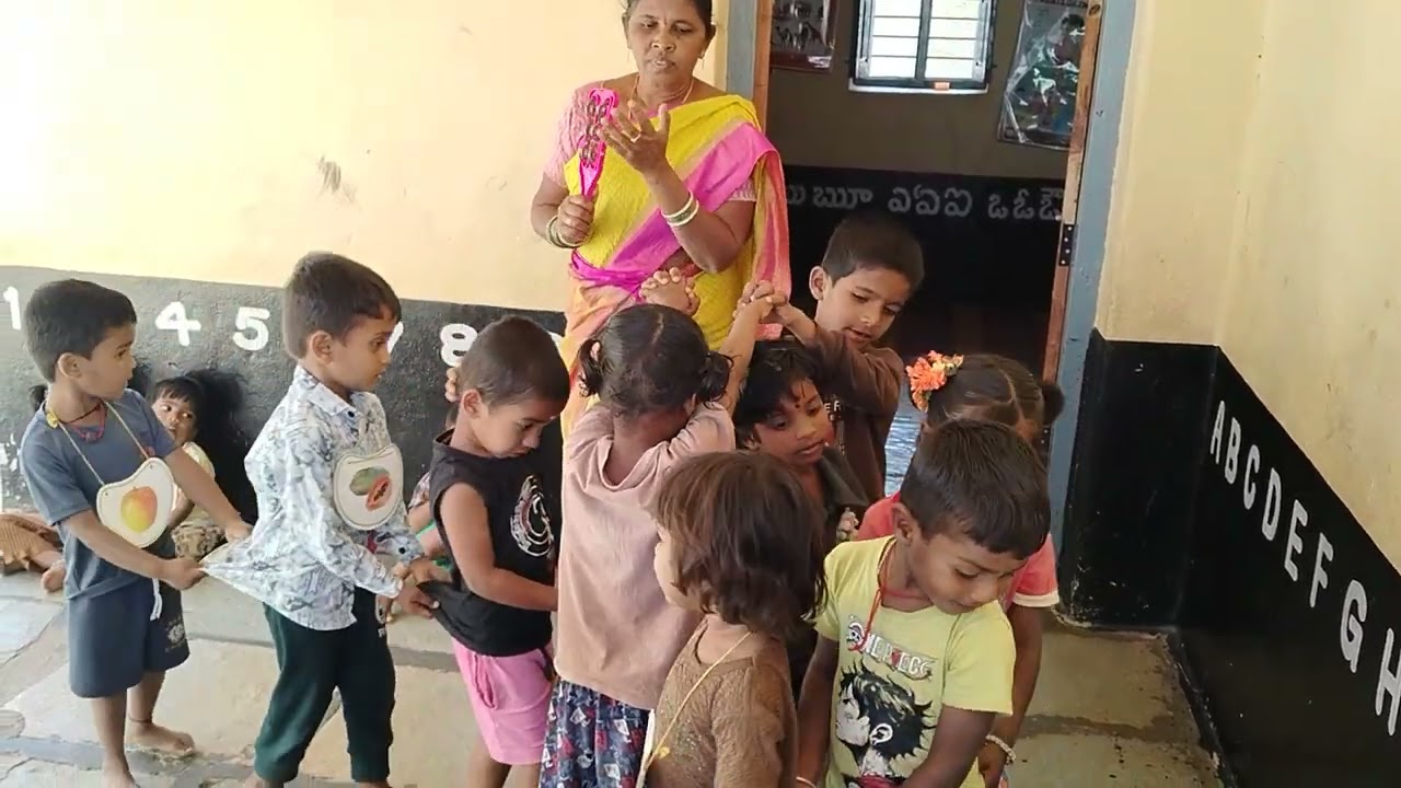 ఆట#పండు కావిళ్ళు వస్తున్నాయి పట్టుకోండి పట్టుకోండి