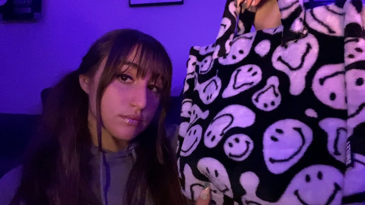 ASMR What s In My Bag Whispered YouTube Asmr what s in my bag whispered youtube