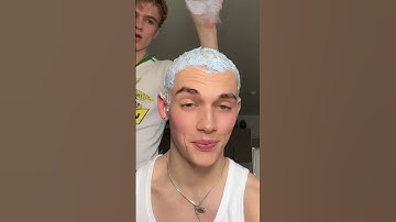 Dyeing flowers onto my mates head - James salon pt 2