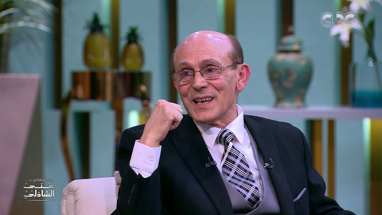 انتهى الدرس يا غبي.. محمد صبحي يحكي كواليس مسرحياته مع منى الشاذلي