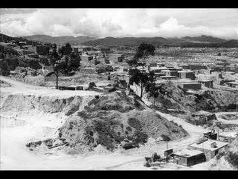 Bilder aus den Slums von SÃ¼d-Bogota, Kolumbien Musik: Surf Rider