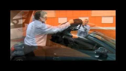 How to manually close the roof of an Audi TT Roadster