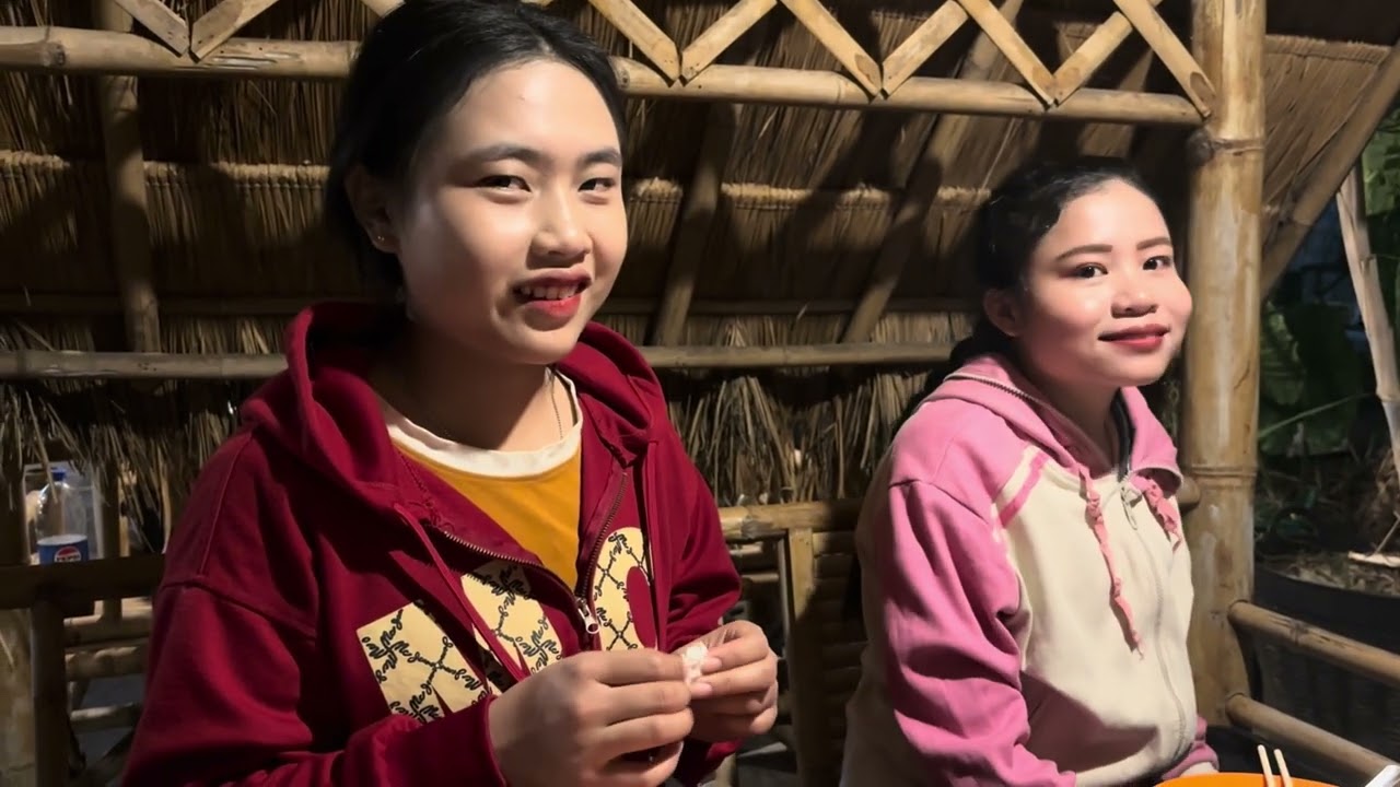 13 มกราคม 2569 วันนี้ยิ้มแป้น กับเมนูที่ชอบ ของสองสาวสามสาวภูไท หมูกระทะ จังหวัดมุกดาหาร 