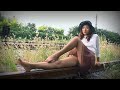 ligui麗櫃 鐵道邊的短裙絲襪美足女孩 Girl in short skirt and stockings with beautiful feet by the railway