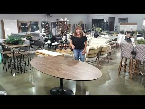 Vídeo: Mesa Oval: Modelo De Sala De Estar De Uma Perna De Plástico Branco Grande Da Malásia E Dimensões De Mesa