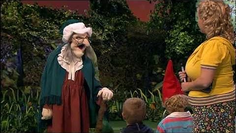 Kinderen stellen vragen aan Heks - Efteling Sprookjesboom