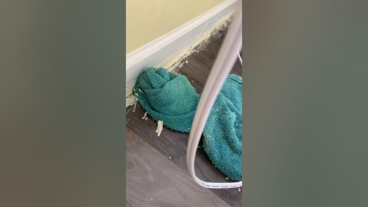 How to remove Great Stuff from vinyl flooring - YouTube