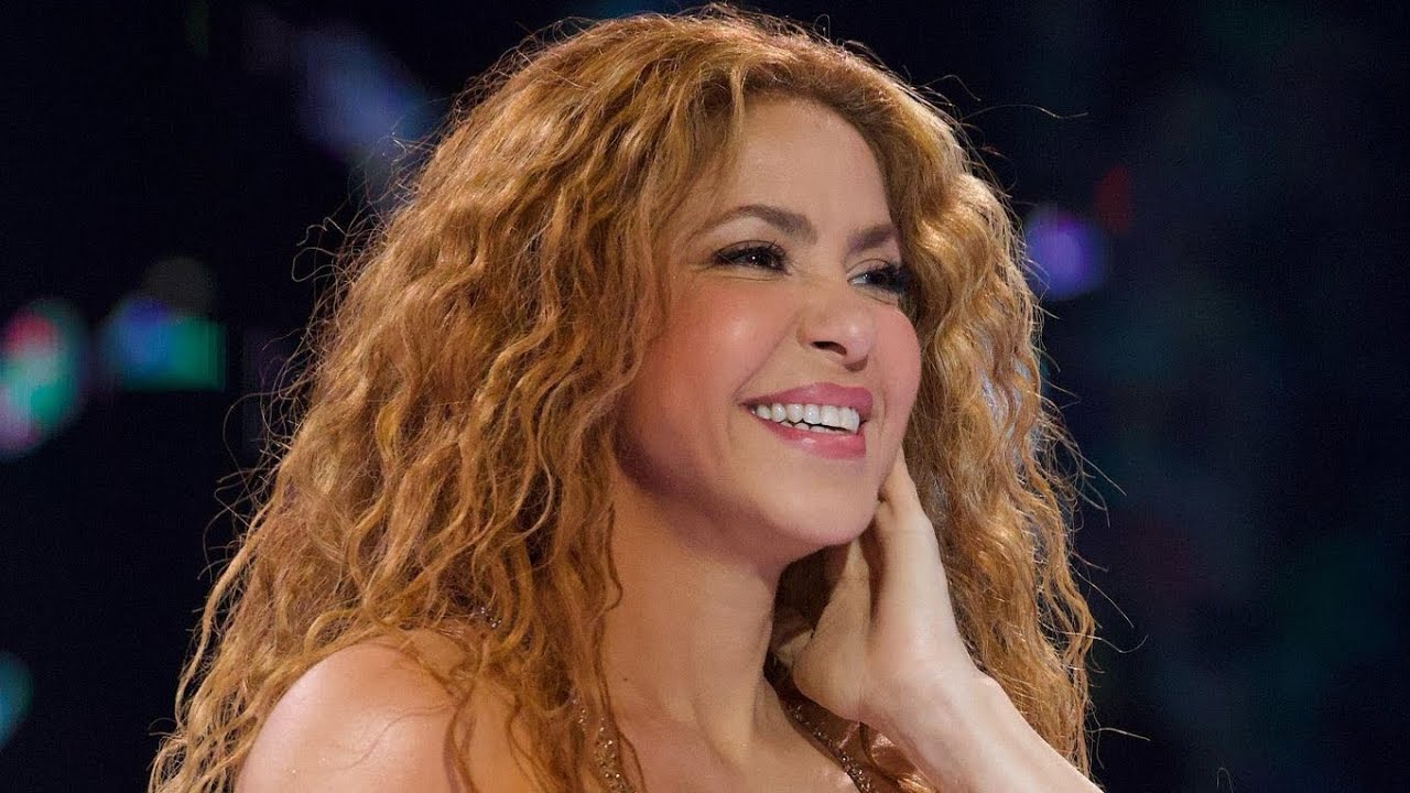 Shakira, raphaelviicente, papatinho - tribute to Shakira “Estoy Aquí” remix at #Domingão in Brazil! Shakira, raphaelviicente, papatinho - tribute to Shakira “Estoy Aquí” remix at #Domingão in Brazil!