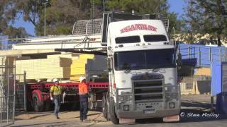 Dismantling a Favco Favelle Tower Crane : Bendigo Hospital Site