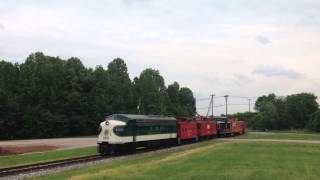 Southern 6133 pulls the caboose train at the NCTM