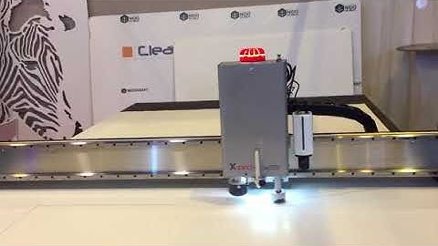 Cutting plotter with 45 degree knife based on myCNC-ET7 control