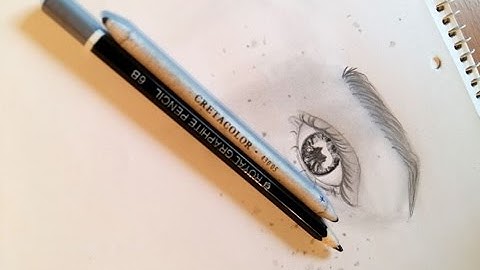 How to draw freckles with a pencil