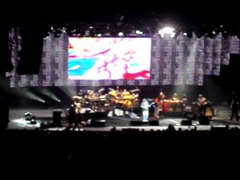 Carlos Santana plays Sunshine of your Love at Beth...