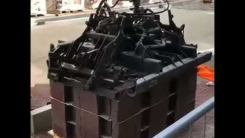 BRICK LAYING MACHINE