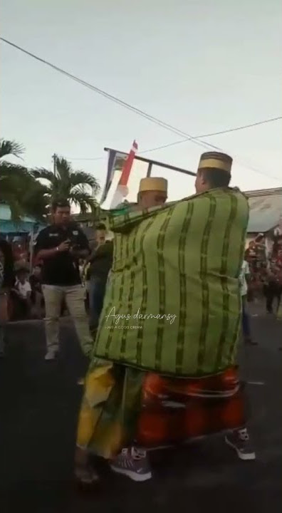 adat Bugis yang diterapkan ketika kedua pihak tidak bisa diselesaikan(sitobo' lalang lipa')