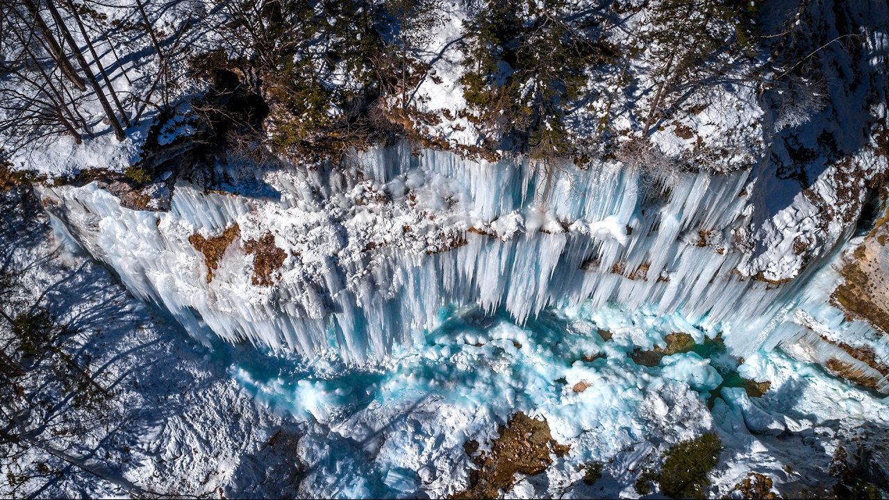 DJI Phantom 4 Pro - Frozen Perichnik, Slovenia [4K]