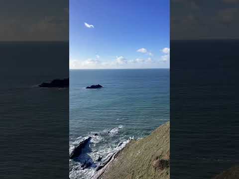 #dayhike on the #southwestcoastpath from #hopecove to #salcombe 💙 #southhams #devon #hikinglife 🥾