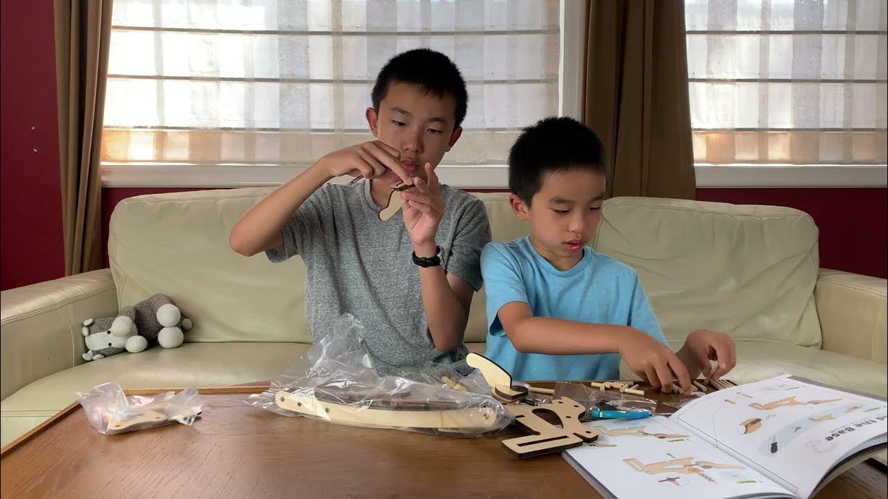 Articulated Desk Lamp! KiwiCo Eureka Crate Unboxing and Review (bonus