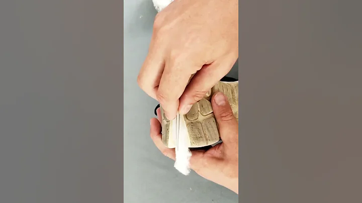 Once you know this secret, you can repair any damaged shoe #diy