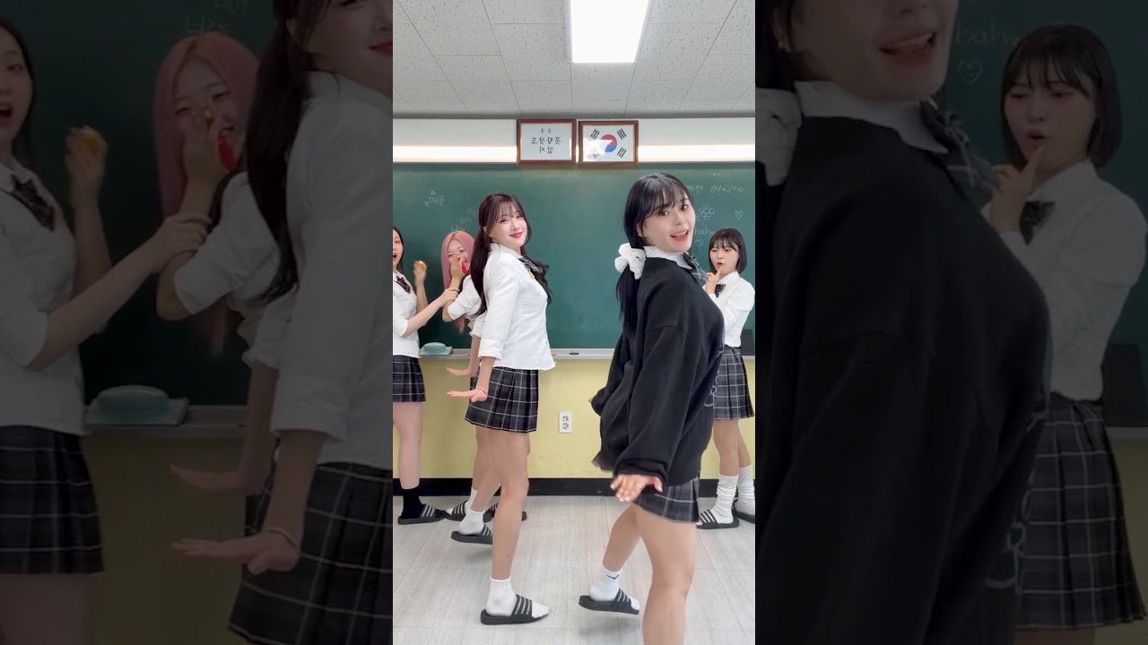 The cute dance twist made them join 😂