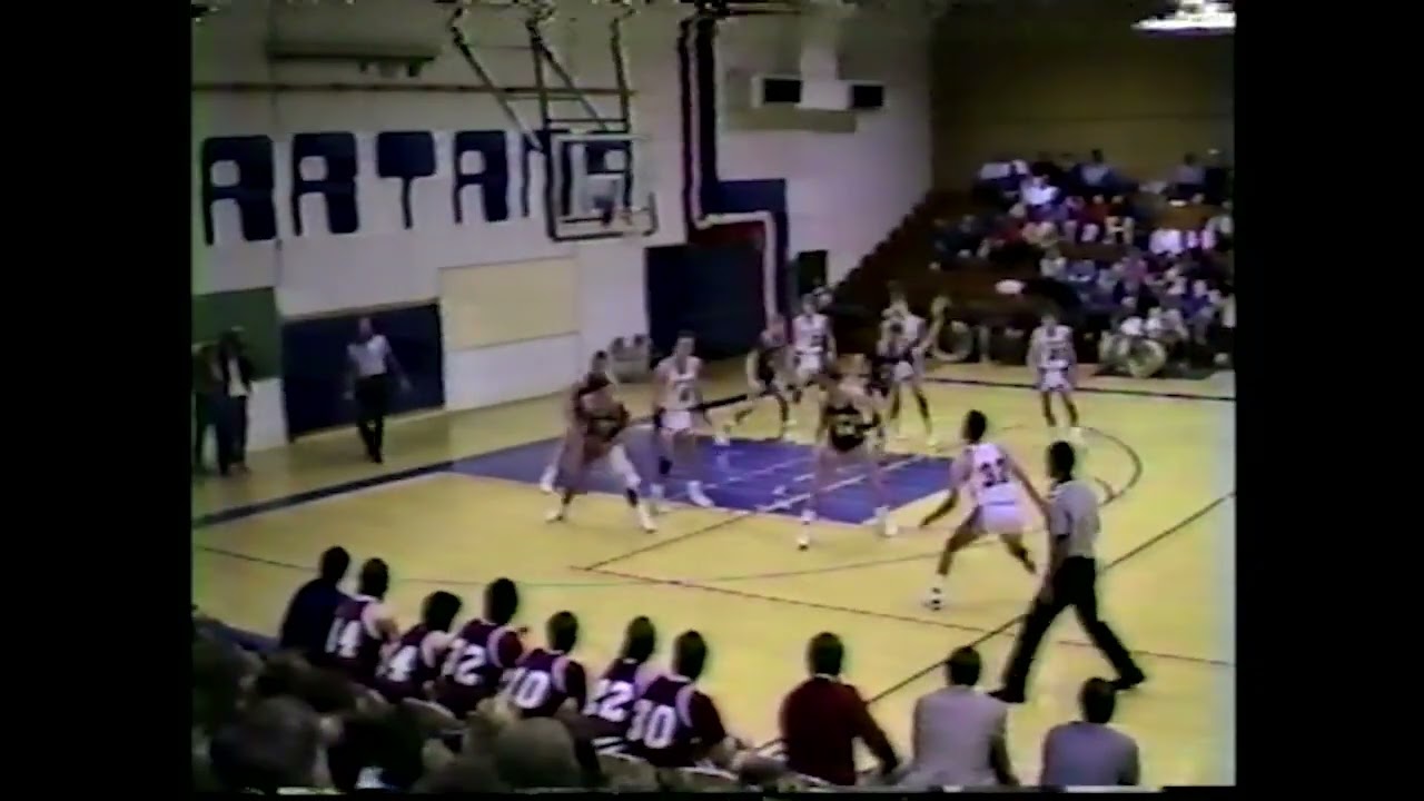 Glencoe Crimson Tide Varsity Basketball (Hillsboro, OR) at Hillsboro High School - January 1988