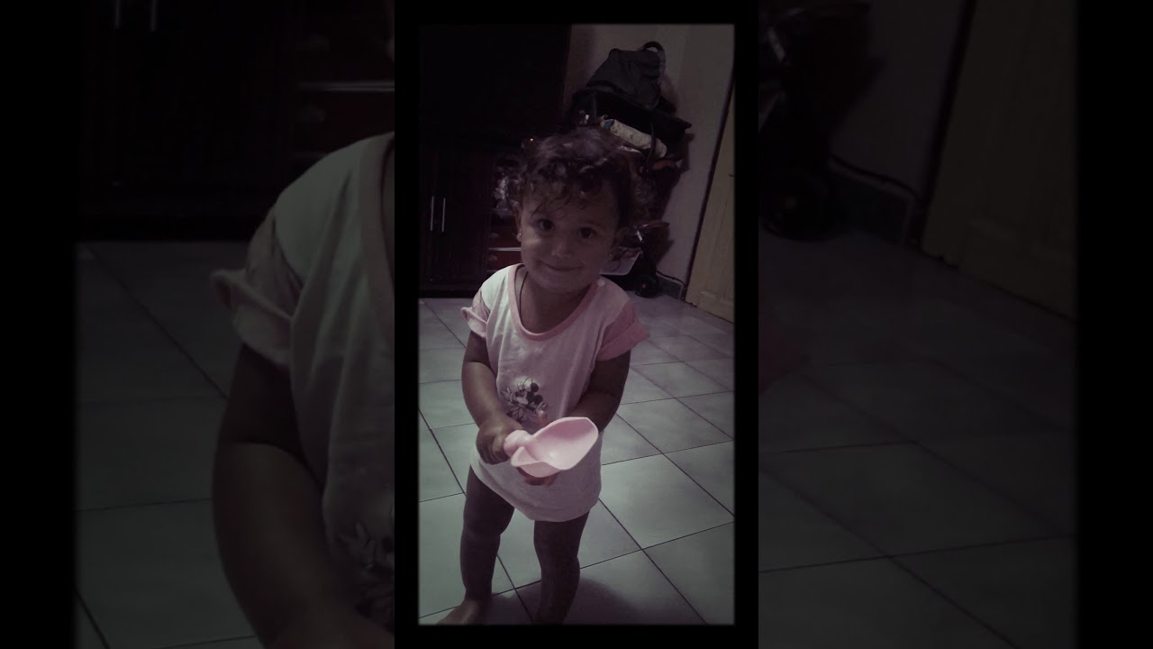 Still cute while pooping...oppsss! 💩