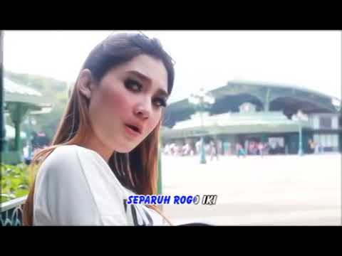 KANGGO RIKO   NELLA KHARISMA