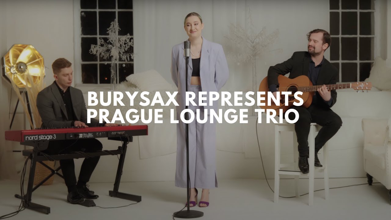 Prague Lounge Trio – zpěvačka, kytarista a pianista (Hallelujah I Love Her So)