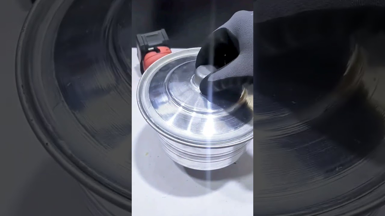 A unique way to grind kitchen spices 