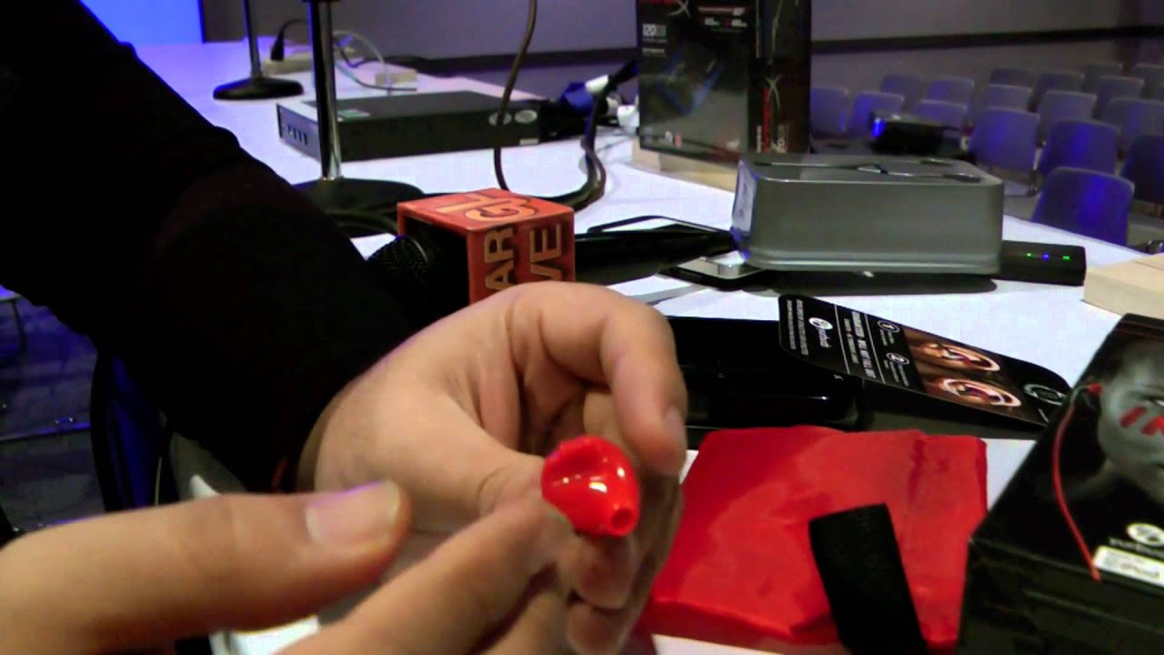 yurbuds inspire headphones unboxing at ces 2012 youtube