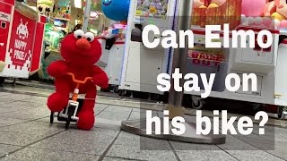 Can Elmo stay on his bike - Yes or No ?