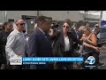 Larry elder tours homeless encampment in venice but leaves due to angry crowd  abc7