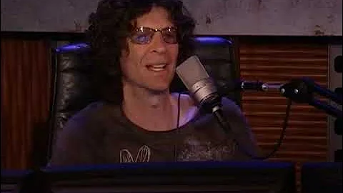 Michael Moore Comes In To promotes Sicko And Debat...