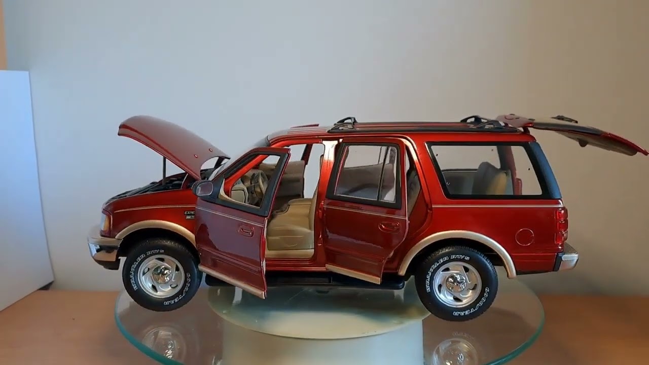 FORD USA EXPEDITION XLT SUV 2001 UT-MODELS 1/18 - YouTube