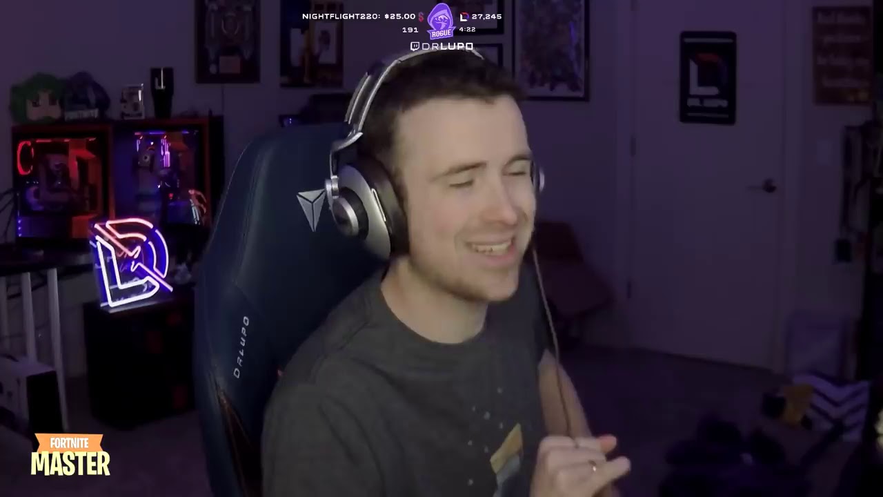Master Reece Streamer Fortnite Master Streamers React to *NEW* Sword (Melee Weapon) in ...