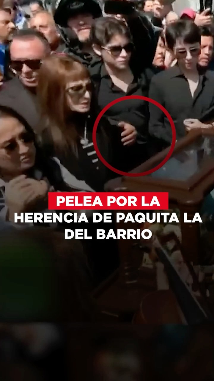 En pleno funeral, hijos de Paquita se pelean por la herencia @PaoCastilloOf